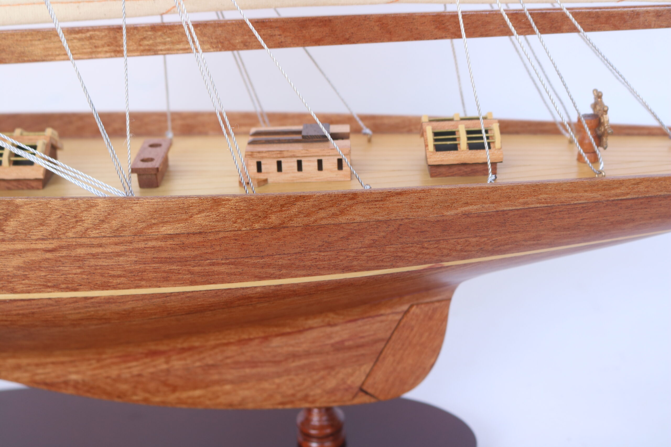 Model boat Shamrock wood 76cm