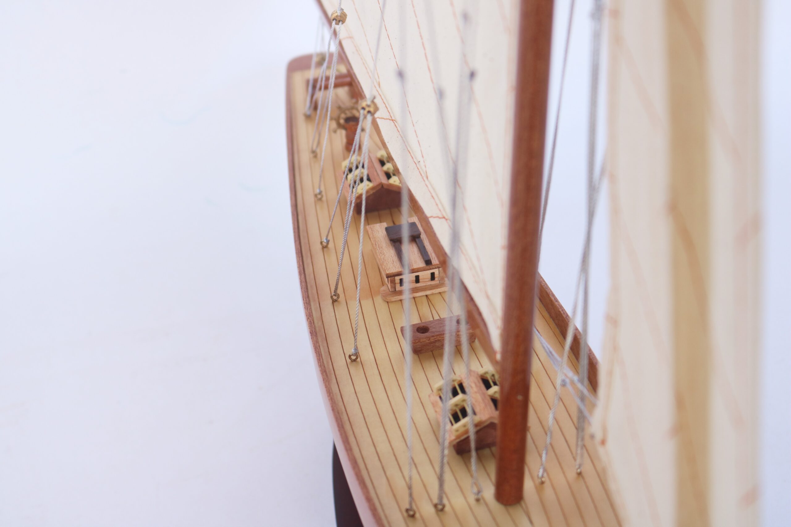 Model boat Shamrock wood 76cm