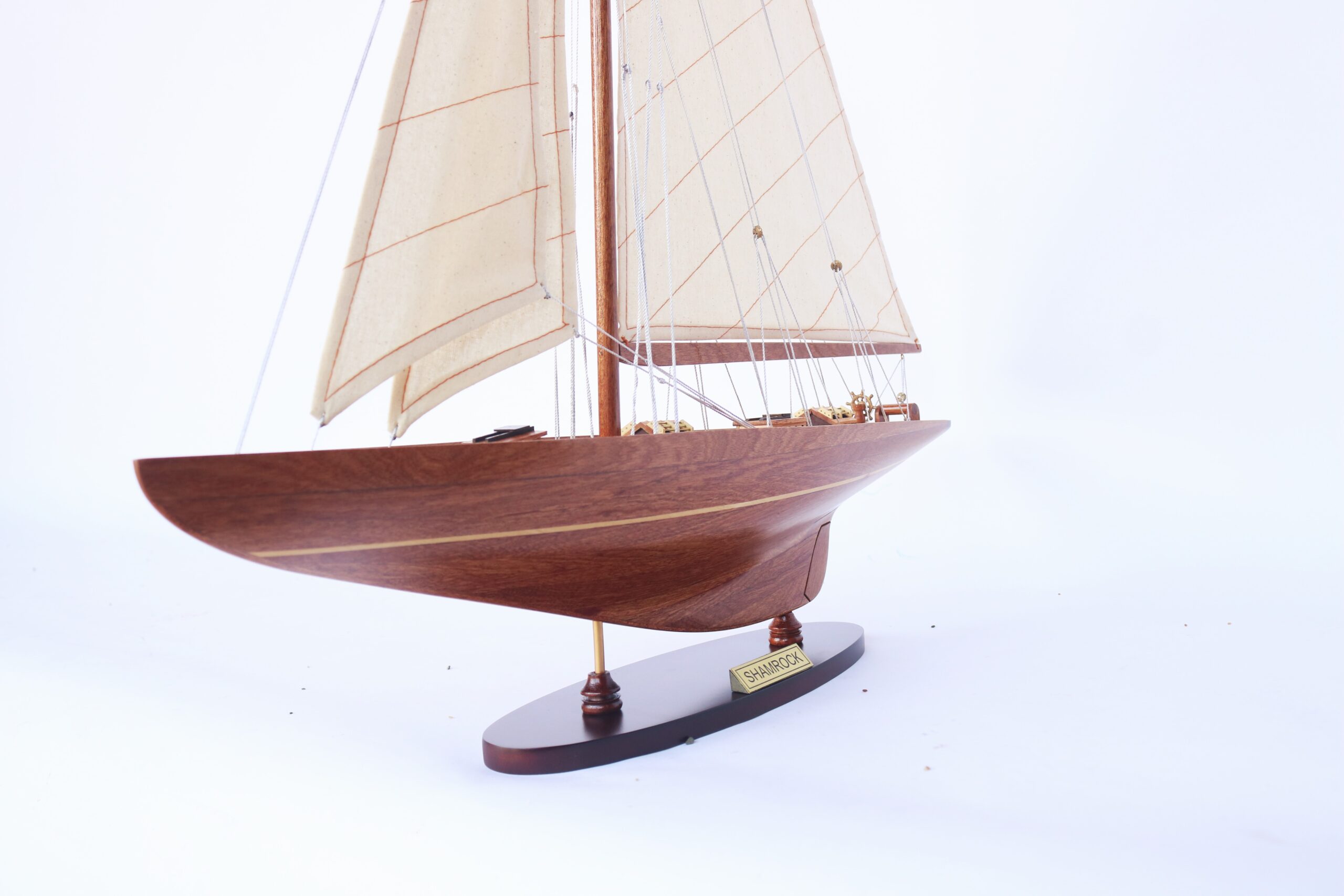 Model boat Shamrock wood 76cm