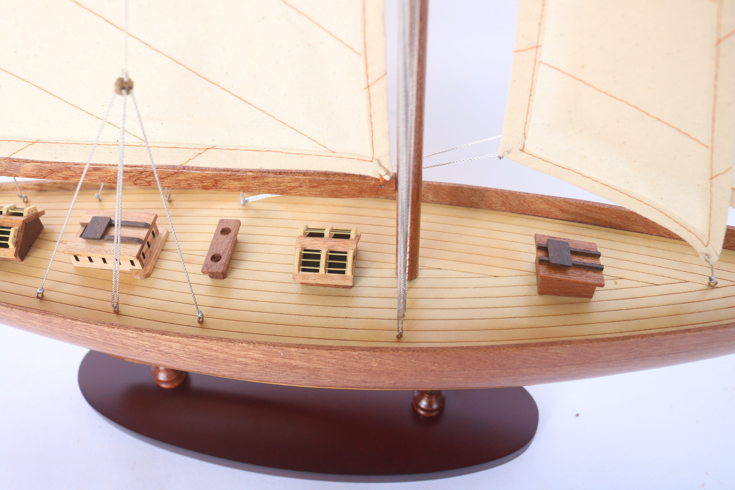 Model boat Shamrock wood 76cm