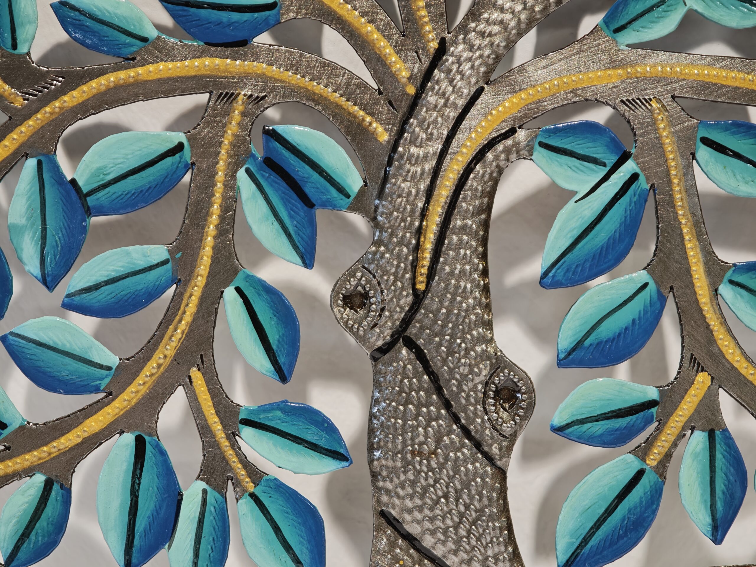 Oil drum wall decoration Tree of Life blue leaf thick trunk 20cm