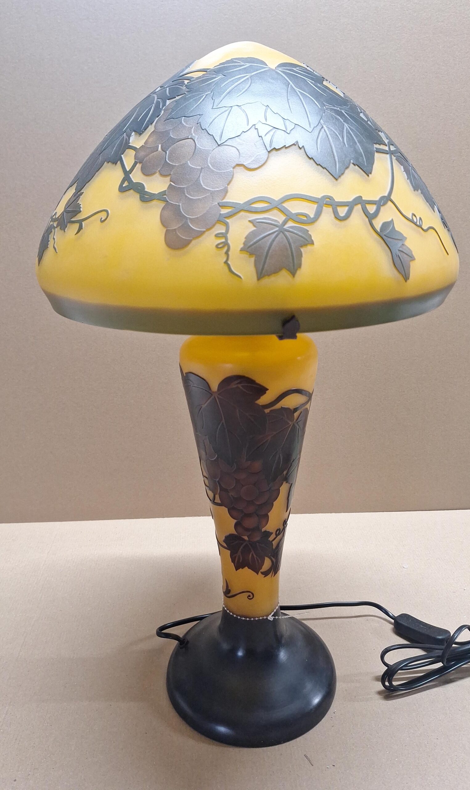 Cameo glas lampe von Emile Gallé Grapevine 60cm