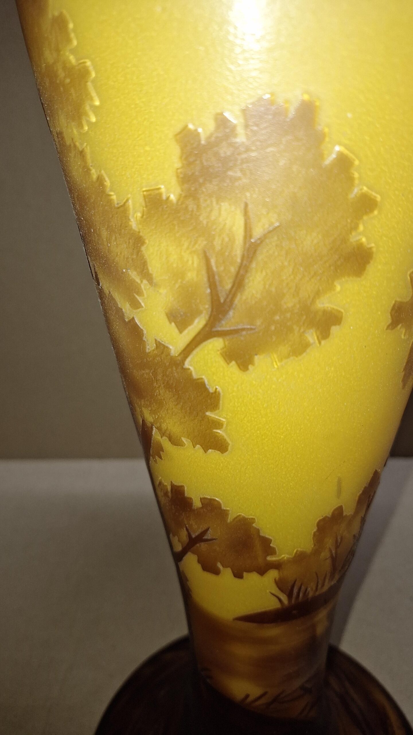 Cameo glaslamp van Emile Gallé Landschap 59cm