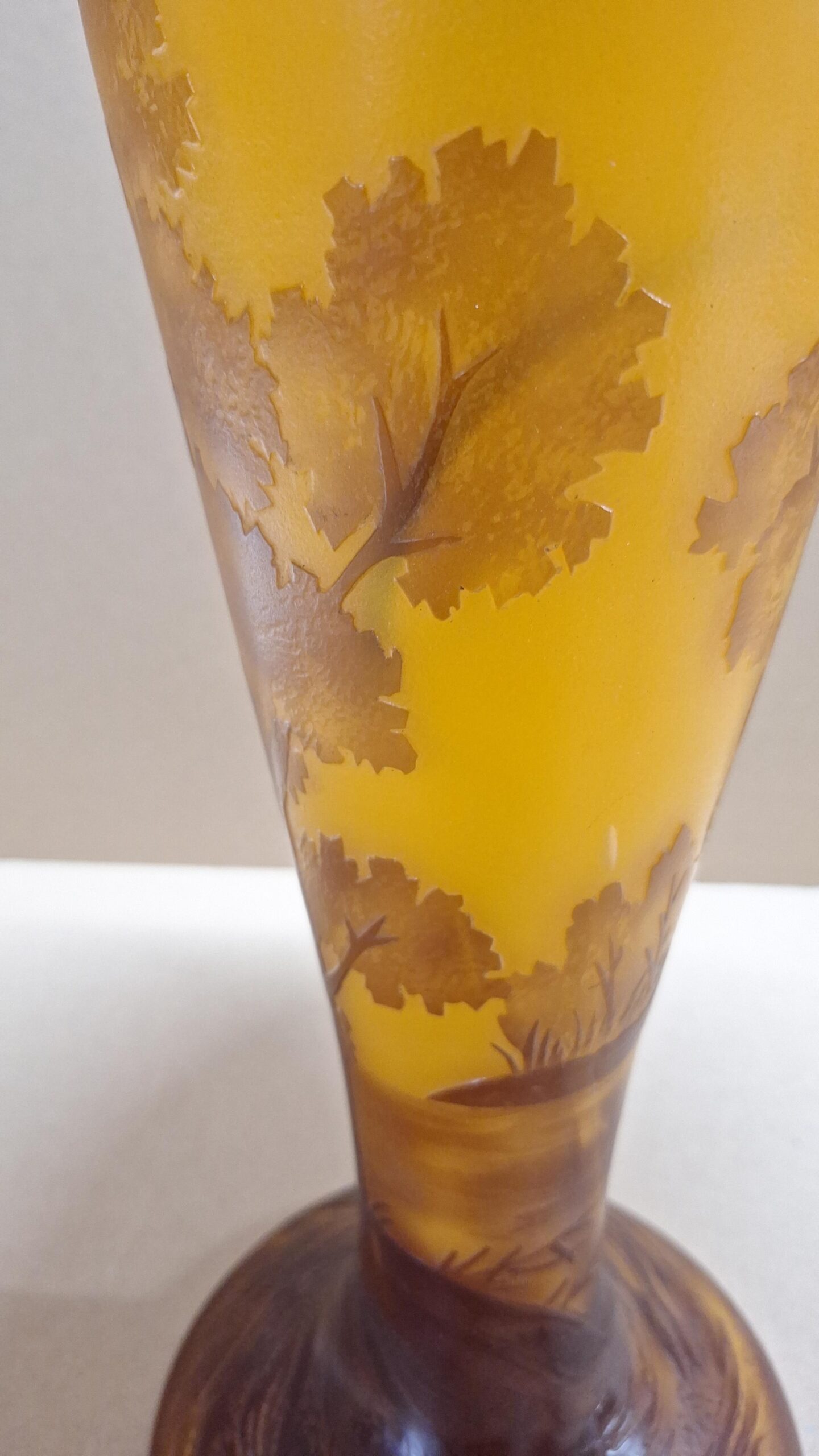 Cameo glaslamp van Emile Gallé Landschap 59cm