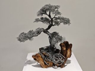 Beeld gedetailleerde levensboom metaal op houten voet 40cm