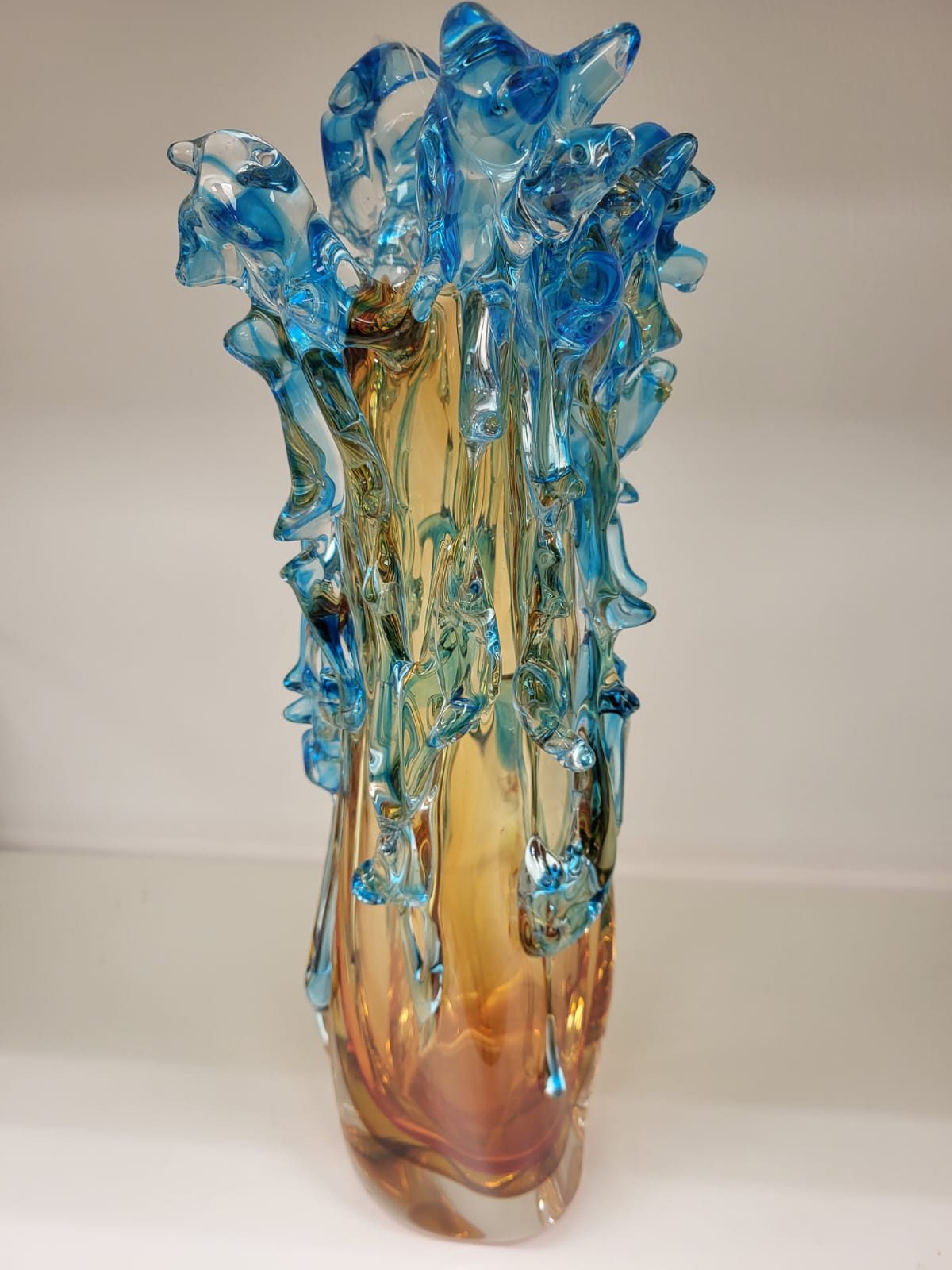 Farbige Glasvase blau gelb Aqua Eruption 46cm eliassen.nl