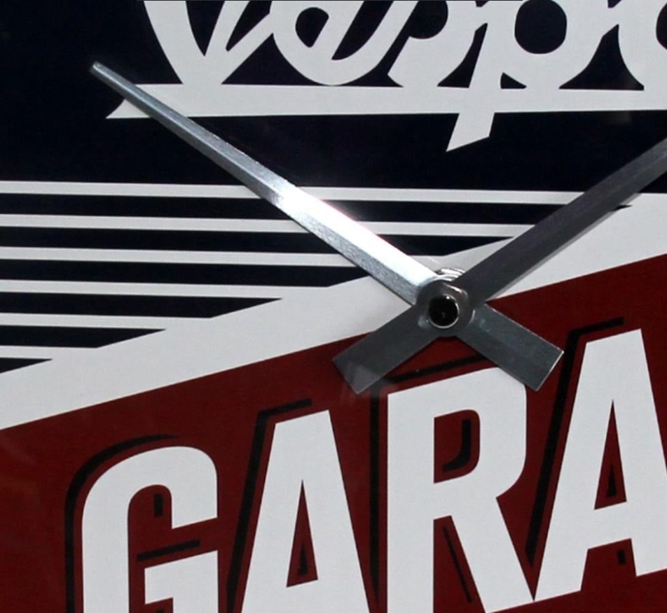 Klok rond metaal vintage mancave Vespa Garage 31cm