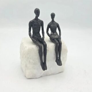 Bronzestatue auf Stein Nur wir beide Eliassen.co.uk bs1566