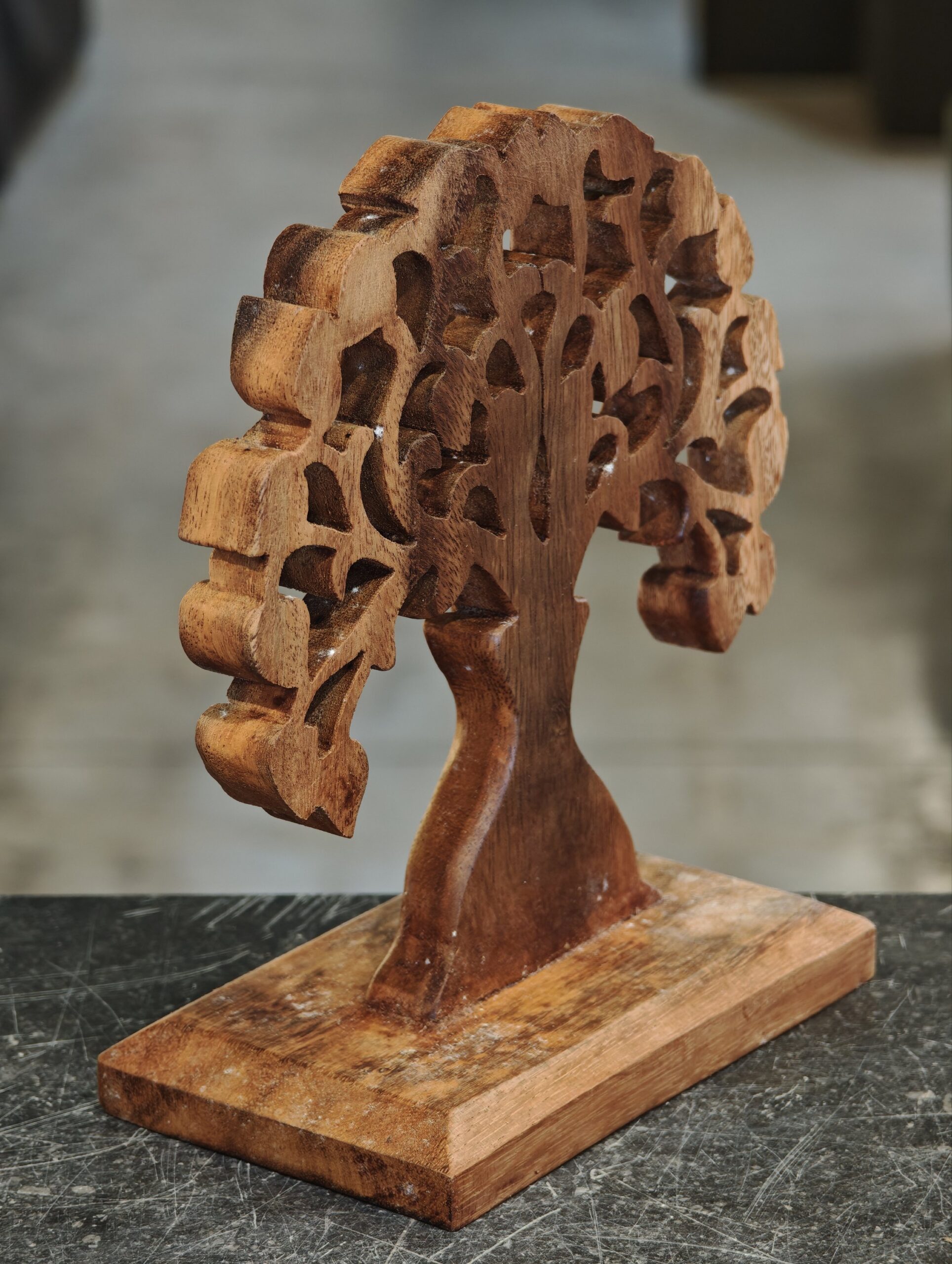 Beeld Levensboom hout staand 20cm