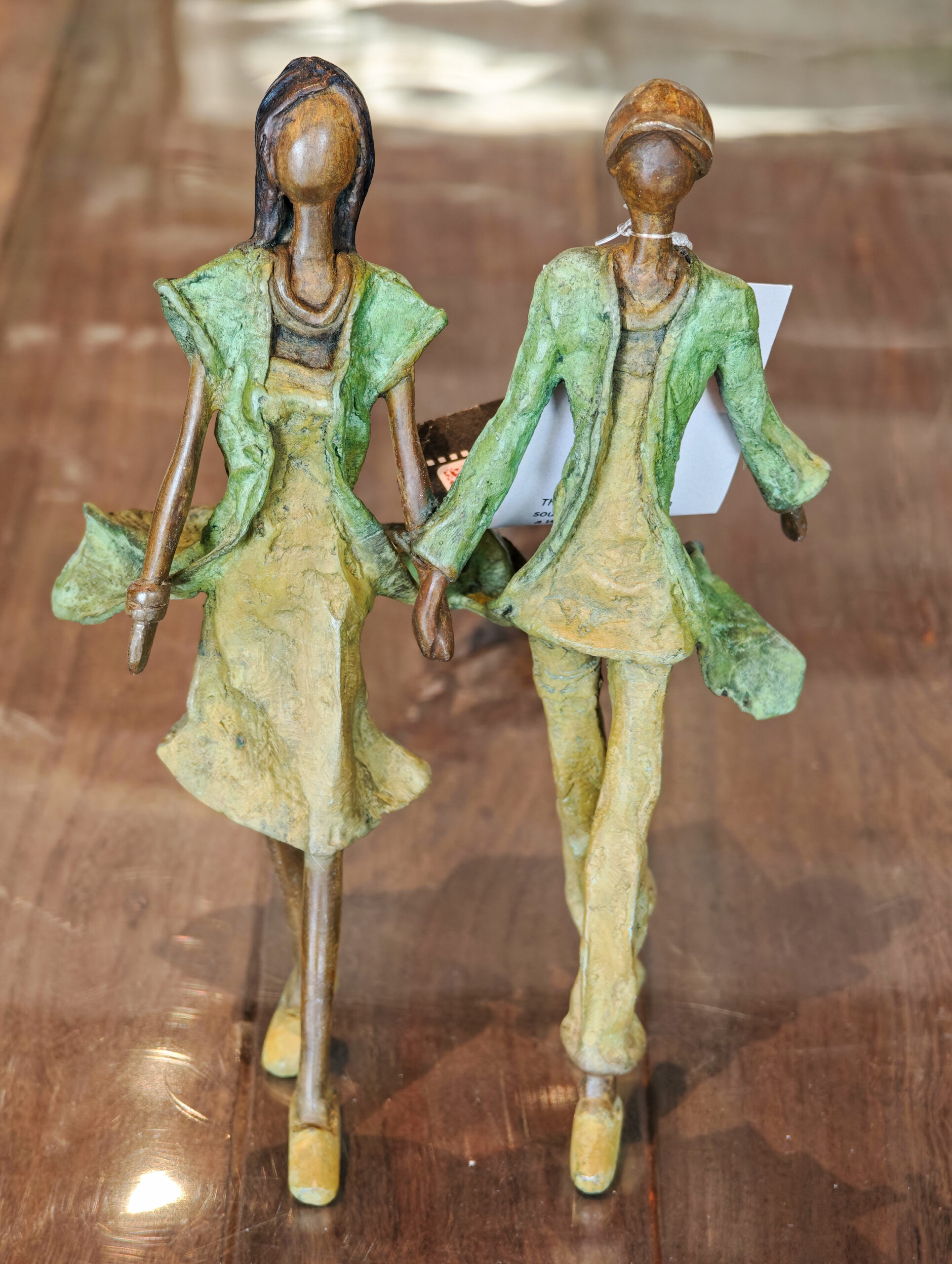 Afrikaans Bronzen beeld modern echtpaar groen 22cm eliassen.nl.jpg 2