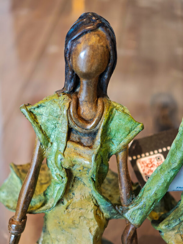 Overig Afrikaans Bronzen beeld modern echtpaar groen 22cm - Eliassen.nl