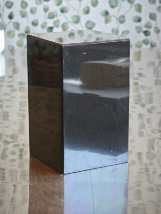 Sokkel zwart graniet gepolijst 15x15x25cm hoog