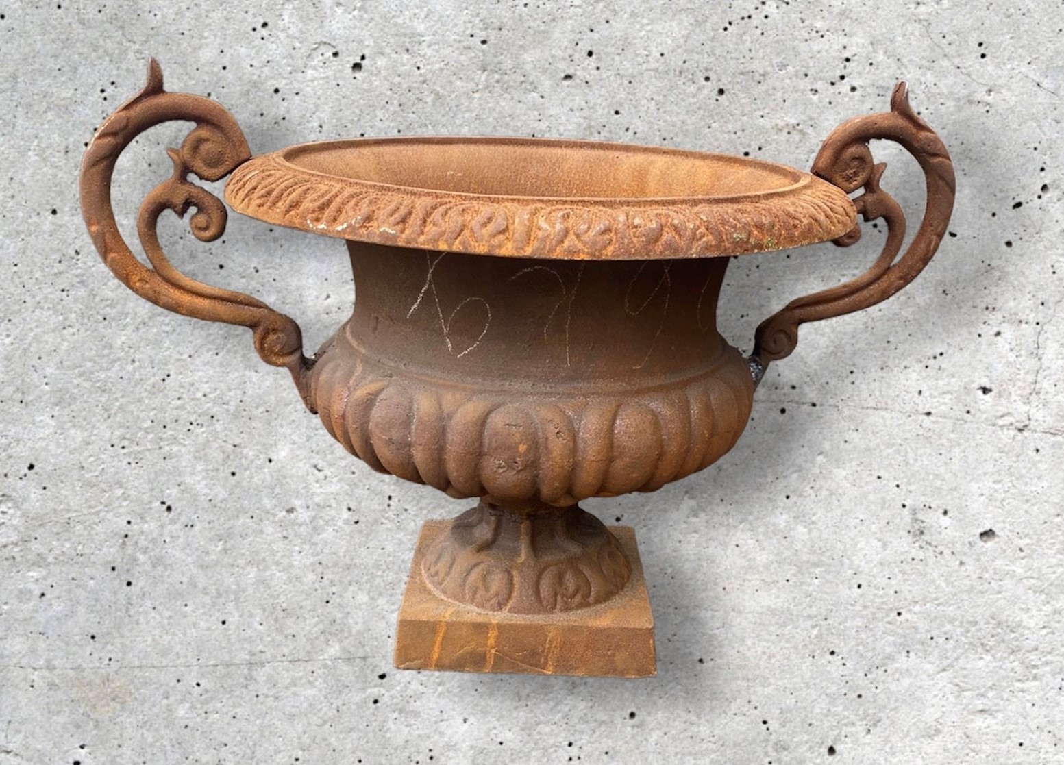 Schaal diep met oren gietijzer Eliassen.nl