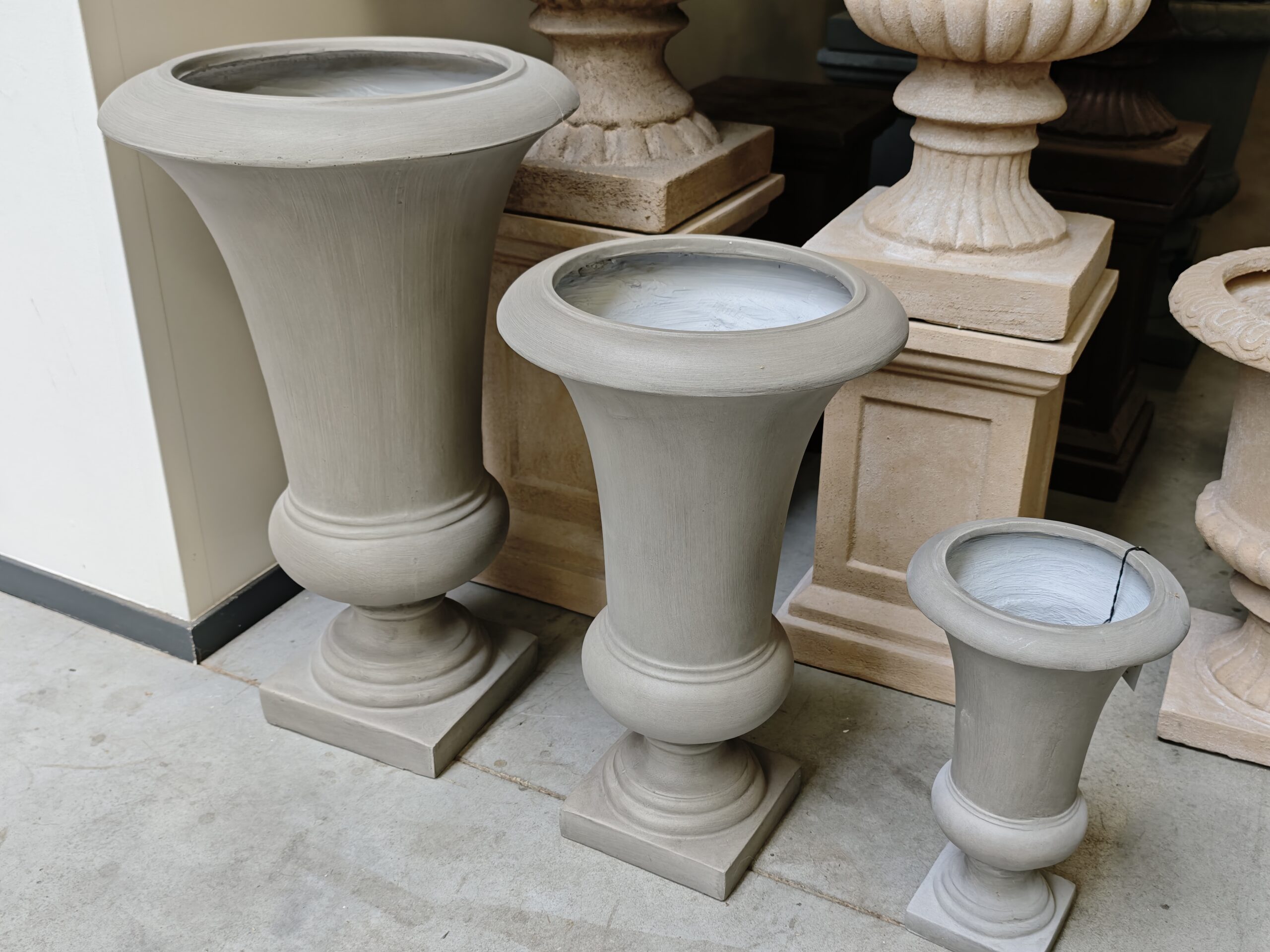 Vase Rondo 77cm gray eliassen.nl