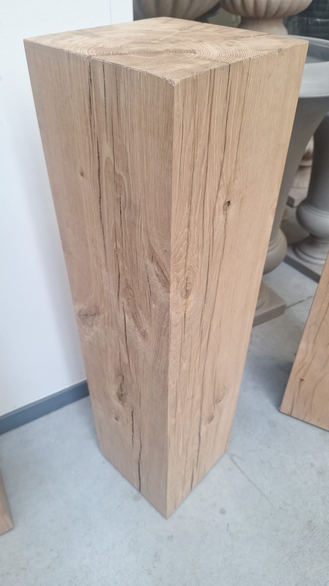 pedestal planed oak wood 85cm high - Eliassen.nl