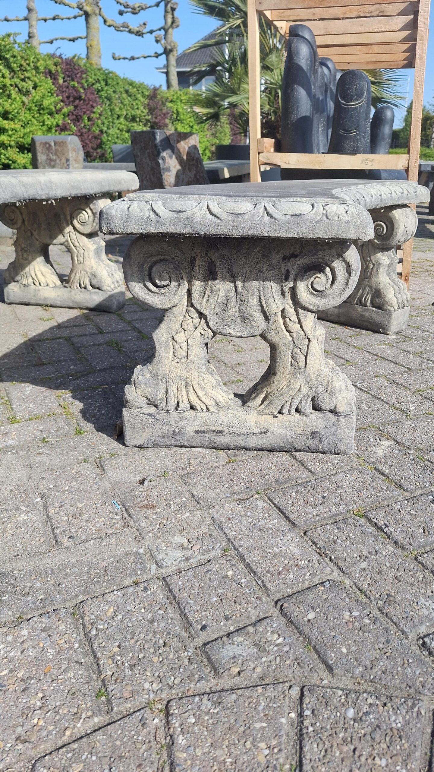 Garden bench curved English 136cm