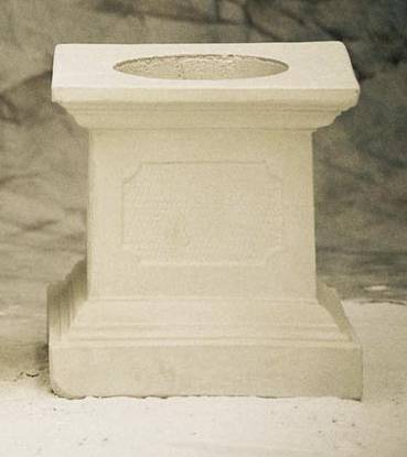 Sokkel vierkant beton 42x42x45cm hoog - Eliassen.nl