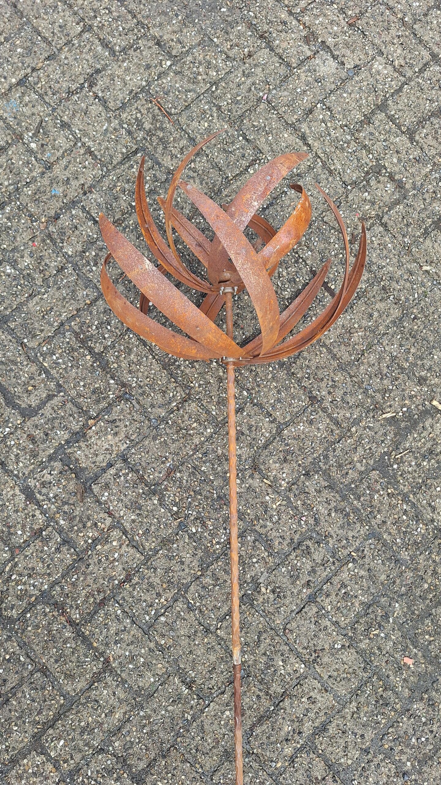 windspinner tulp verticaal 225cm - Eliassen.nl