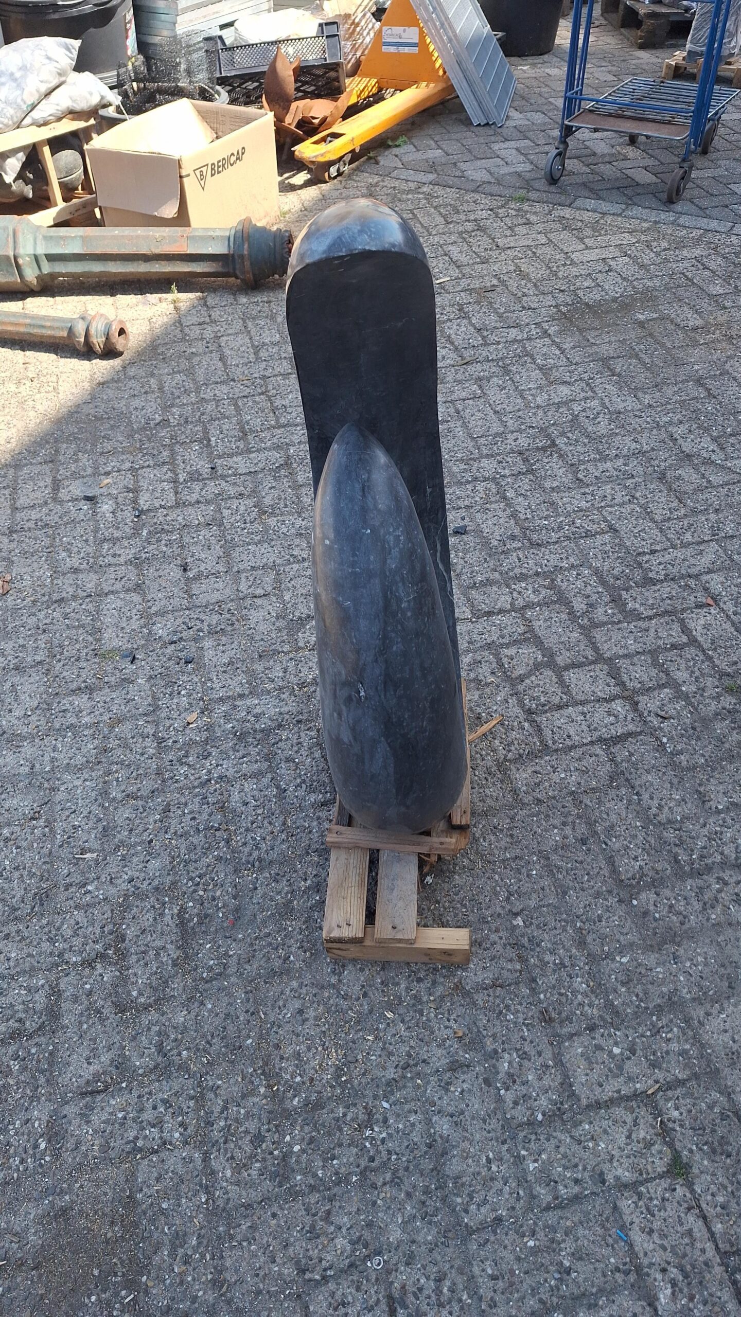 Sculptuur marmer Naar Elkaar Groeiend 100cm